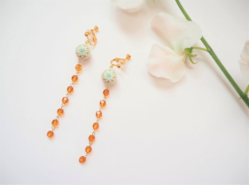 tachibanaya 日本手鞠球 耳环 雏菊 长款 Swarovski 雏菊 耳环 日本传统工艺 - 耳环/耳夹 - 绣线 橘色