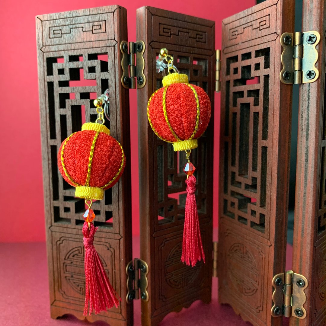 (中式灯笼) 和风布花 耳环耳夹 つまみ细工 - 耳环/耳夹 - 其他人造纤维 红色