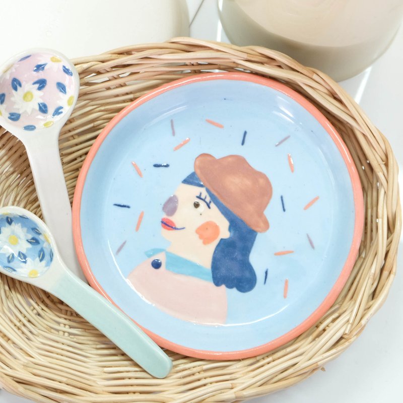 CHARACTER DISH - 盘子/餐盘/盘架 - 陶 多色