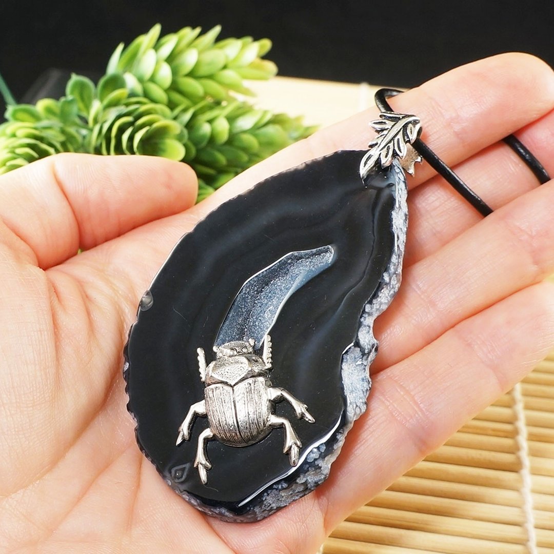 圣甲虫项链 黑玛瑙切片坠饰项链 独特饰品礼物 - 项链 - 半宝石 黑色