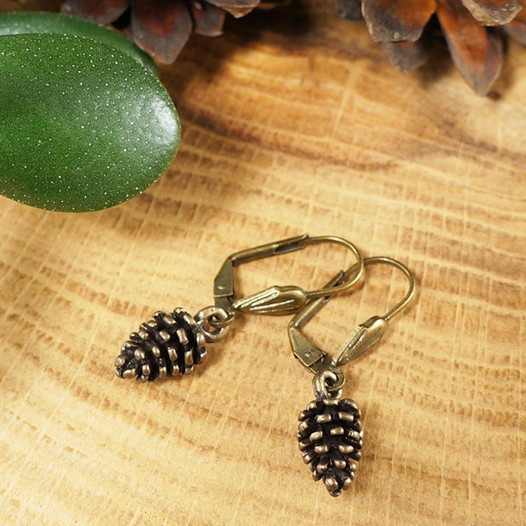 Pine Cone Earrings Charm Forest Woodland Botanical Dangle Drop Earrings Jewelry - 耳环/耳夹 - 其他金属 卡其色