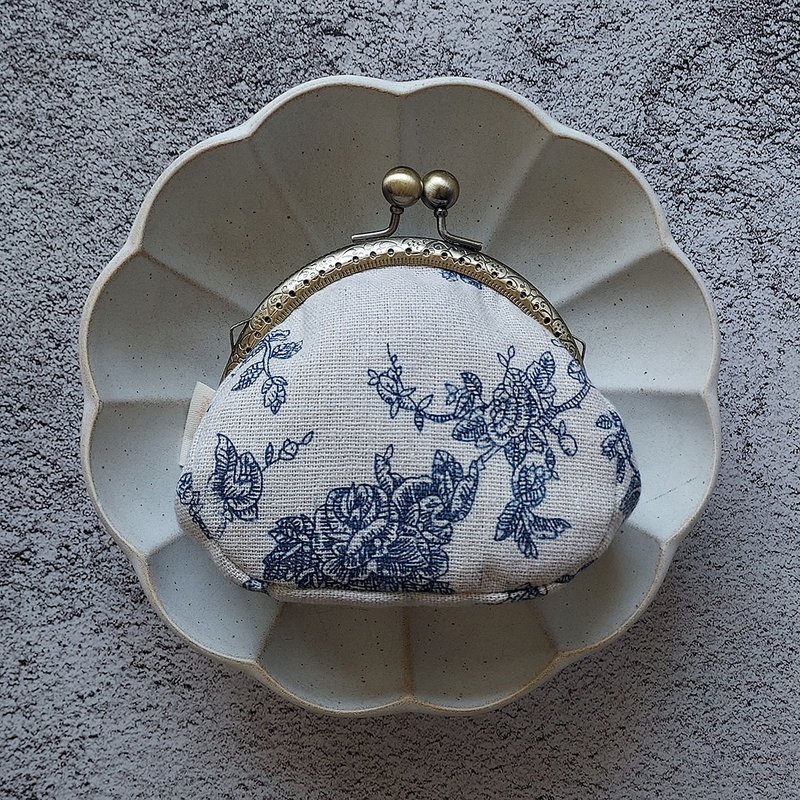青花瓷图纹 古典浮雕纹饰 零钱包 口金包 - 零钱包 - 棉．麻 蓝色