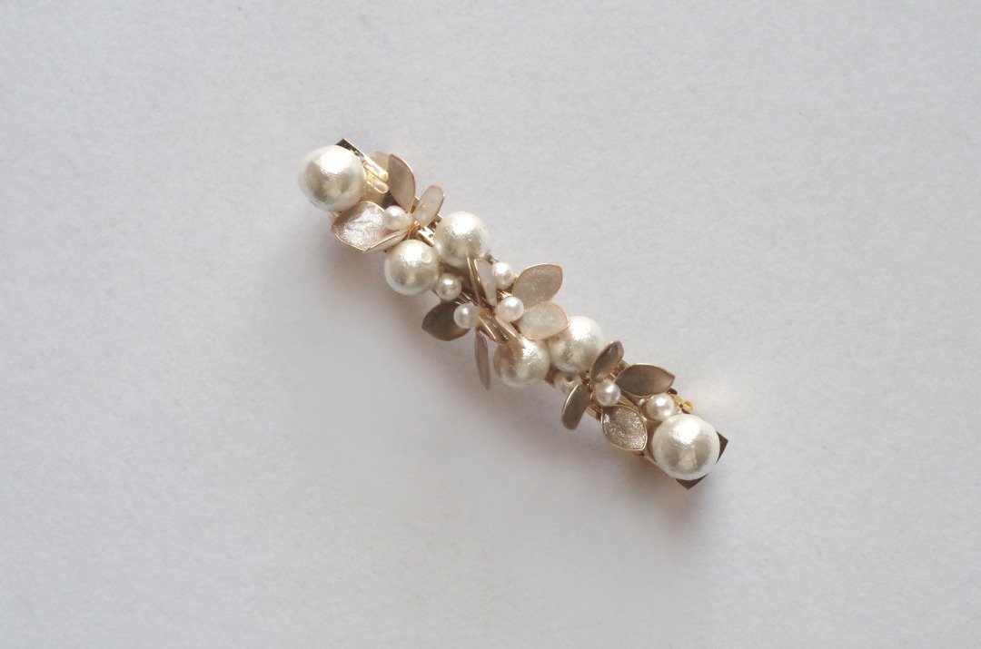 Manicure flower hydrangea and cotton pearl barrette pearl gray - 发饰 - 其他材质 灰色