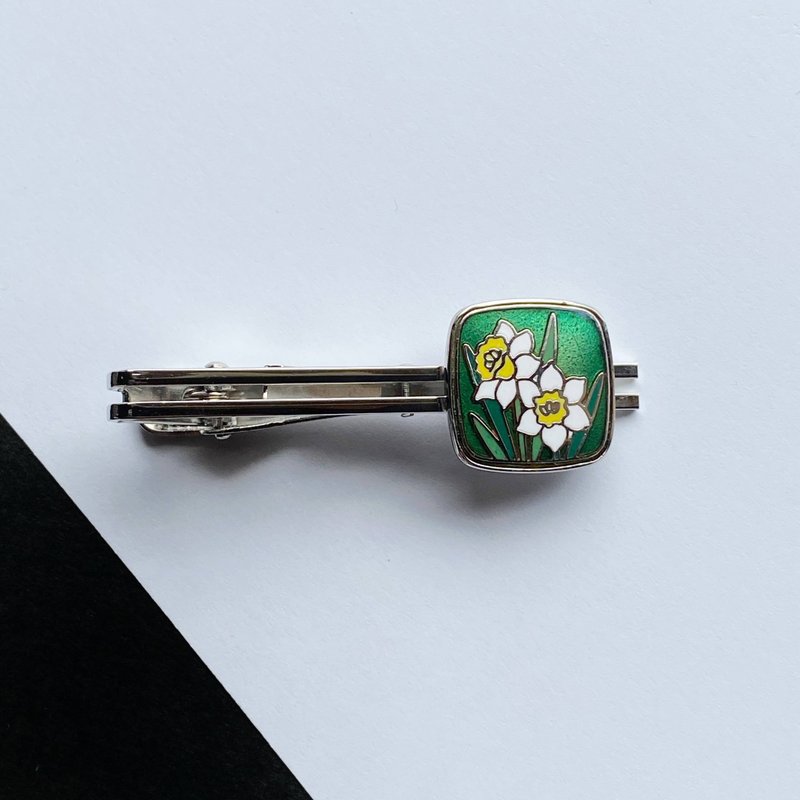 Daffodil [Emerald] Cloisonne tie pin Red copper metal cloisonne - 领带/领带夹 - 其他材质 绿色