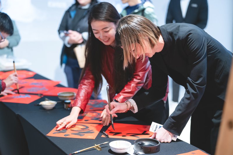 【书法现场活动】春联挥毫 l VIP 活动 l 手写春联体课 l 企业包班 - 红包/春联 - 其他材质 