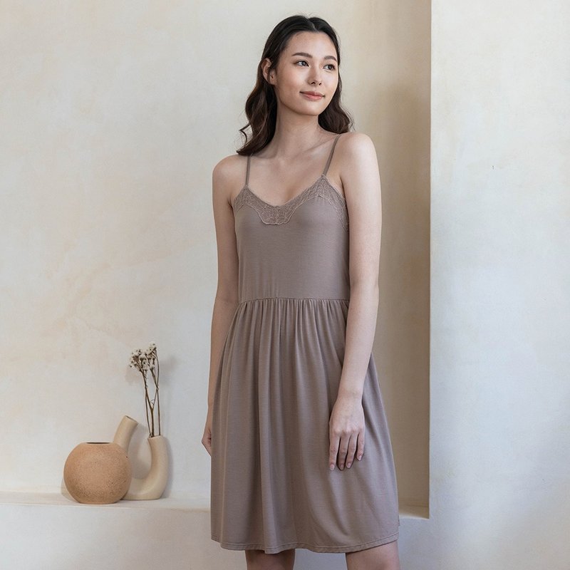 享日子 莫代尔细肩宽洋装~摩卡可可-咖啡 - 居家服/睡衣 - 其他人造纤维 