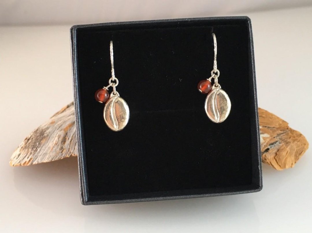 Coffee beans ◆ SV red agate earrings - 耳环/耳夹 - 其他金属 