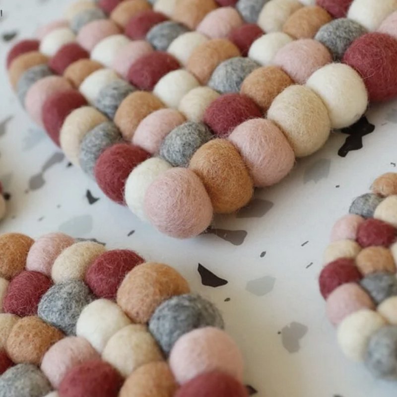 古典玫瑰 | 尼泊尔手工羊毛毡杯锅垫 - 摆饰 - 羊毛 多色