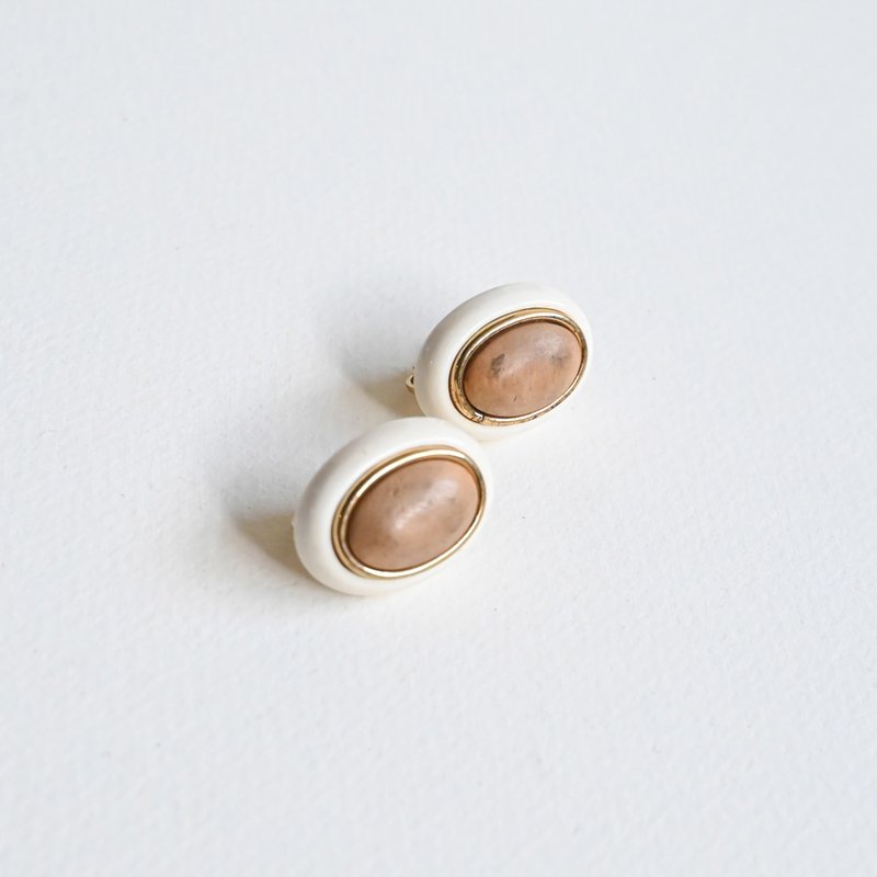 【蛋植物古着】圆润卵型耳夹古着耳环 - 耳环/耳夹 - 其他人造纤维 