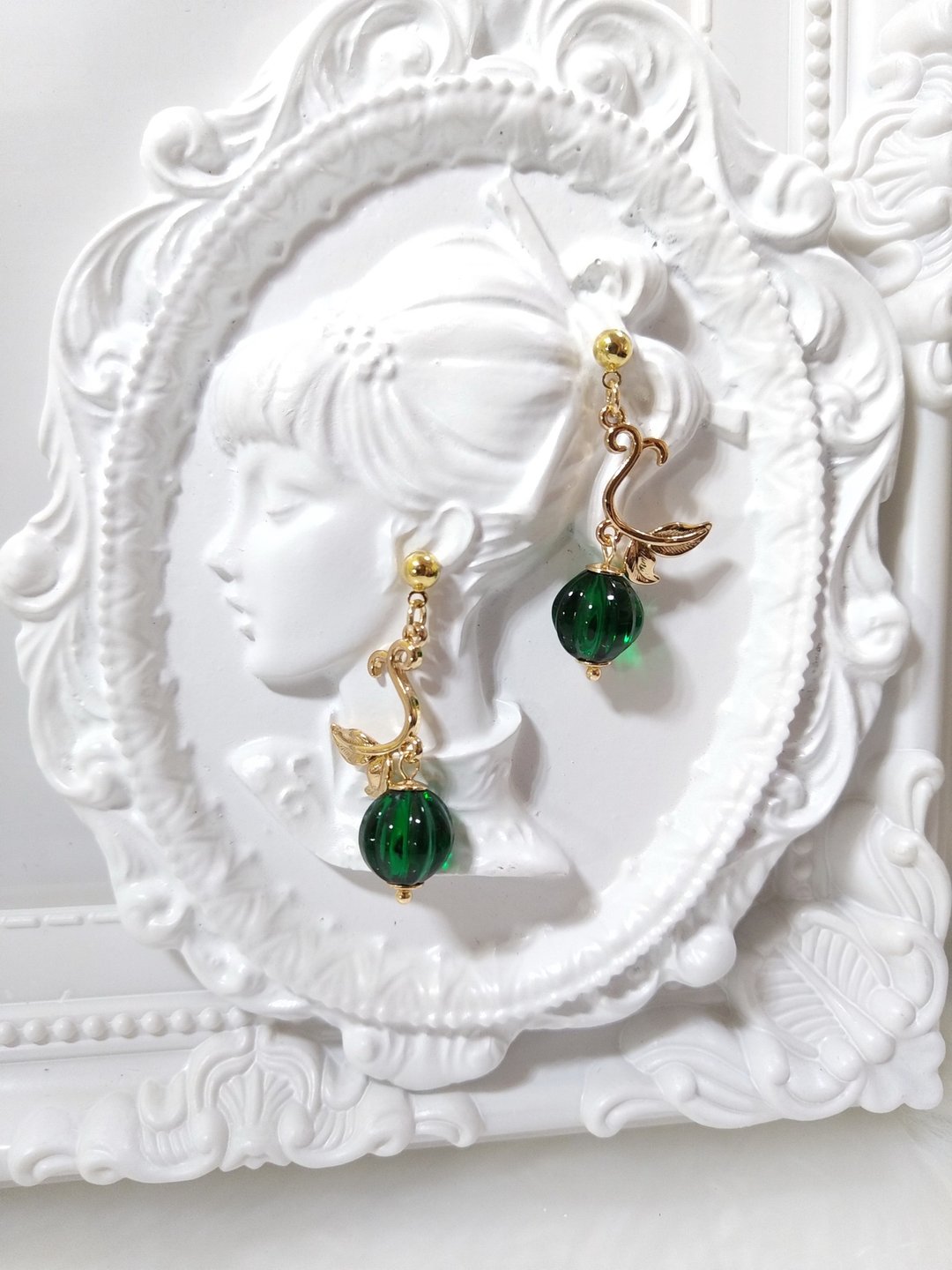 SWAROVSKI 系列【典雅】 针式耳环 二色系 红色 绿色 可改夹式 - 耳环/耳夹 - 水晶 多色