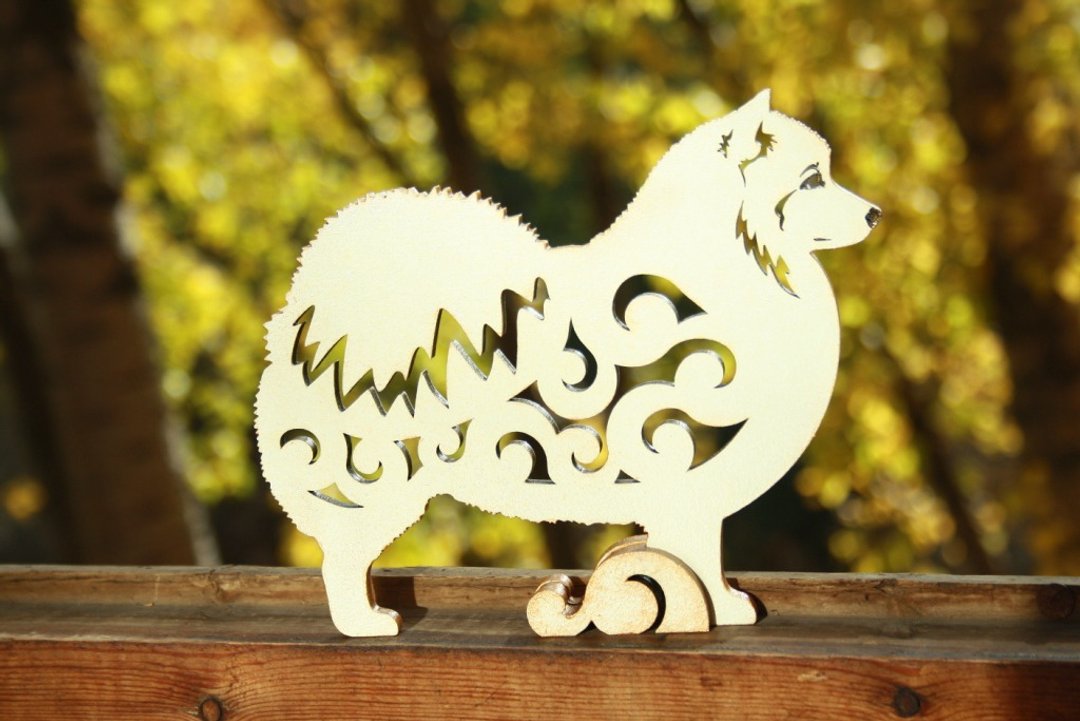 Statuette Japanese Spitz dog, figurine made of wood - 摆饰 - 木头 
