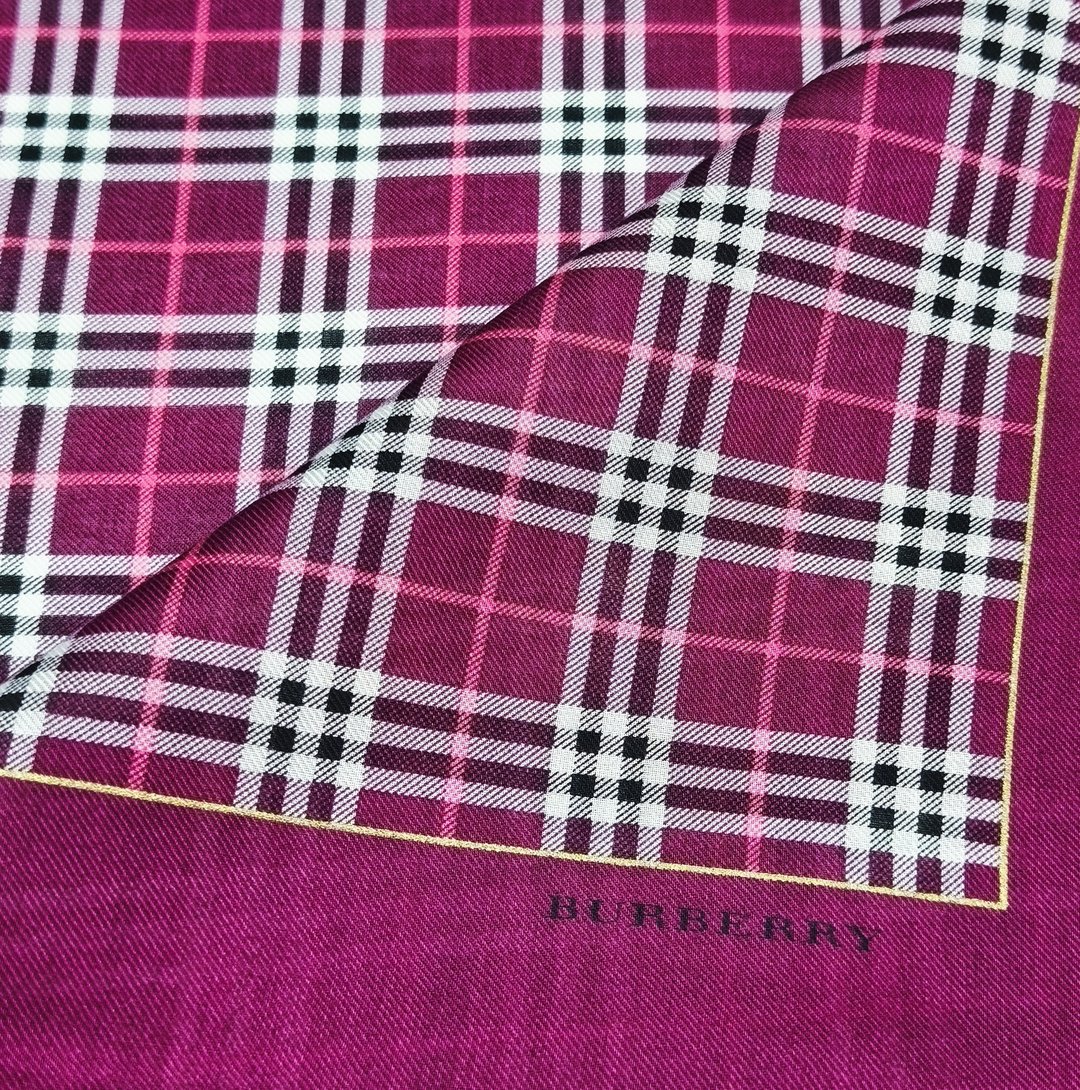 Burberry 复古手帕 红色格纹 - 口袋巾 19.5 x 19.5 英寸 - 手帕/方巾 - 棉．麻 红色