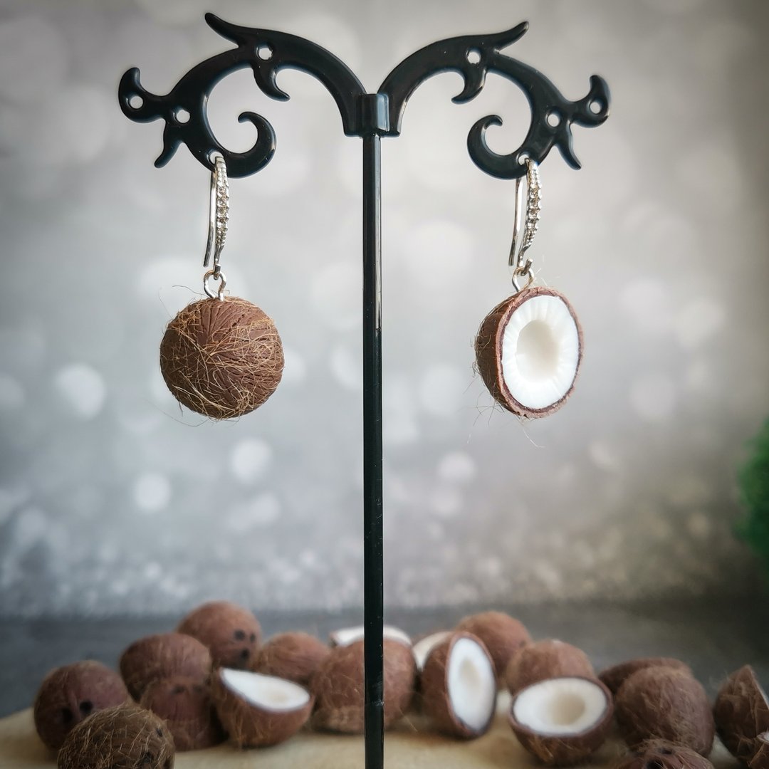 Coconut shell earrings are weird funny funky quirky Hawaiian mismatched earrings - 耳环/耳夹 - 粘土 咖啡色