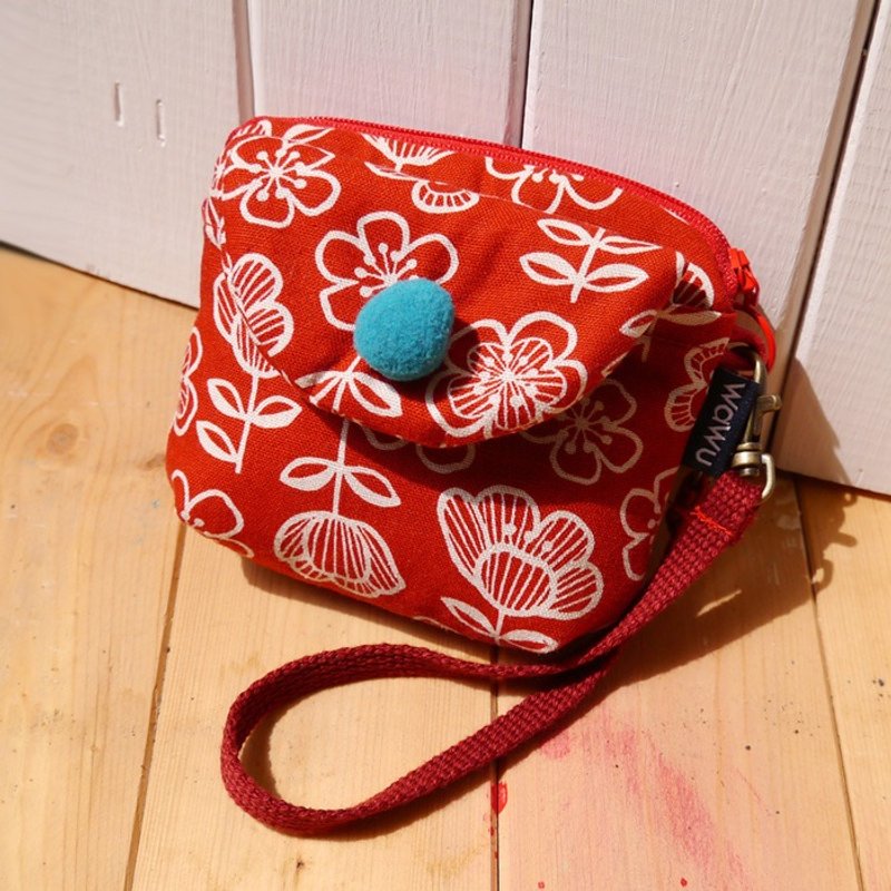 手腕方便包 (娃果红花) 日本布* (附绳) 接单生产* - 化妆包/杂物包 - 棉．麻 红色