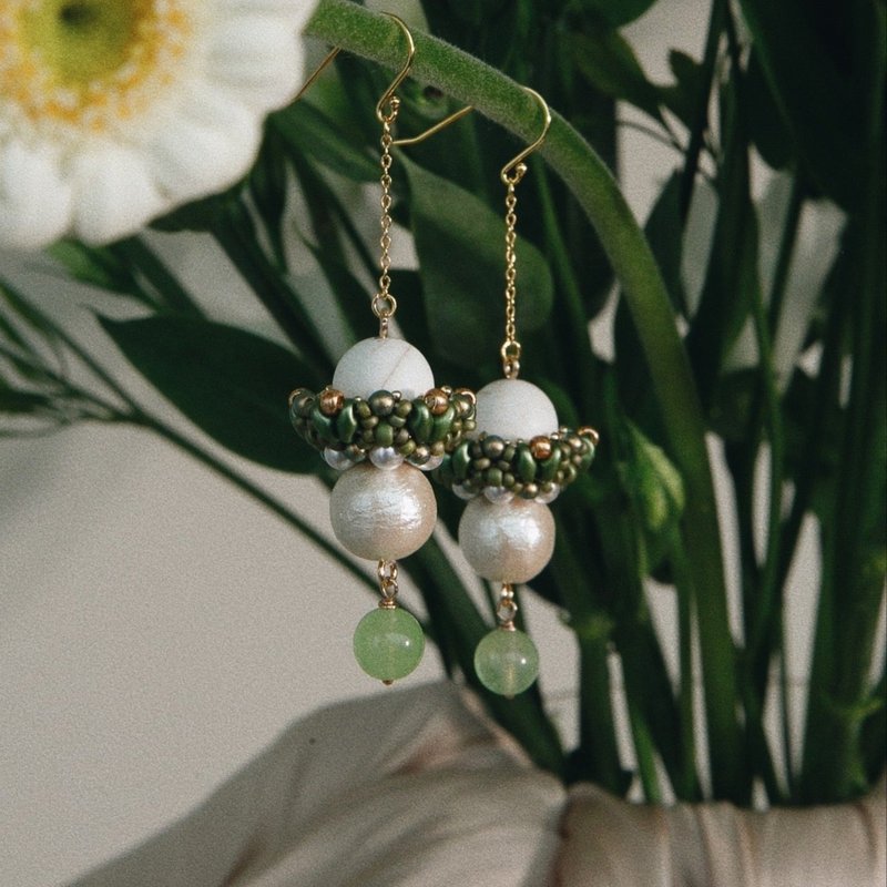 Sprout Earrings 初芽耳饰 - 耳环/耳夹 - 玻璃 绿色
