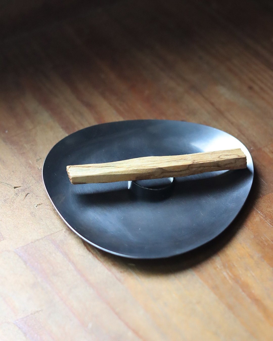 黄铜 Palo Santo 香座 黑染款 - 香薰/精油/线香 - 铜/黄铜 黑色