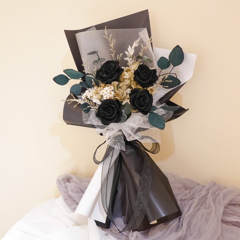 4朵永生黑玫瑰花束 - 干燥花/捧花 - 植物．花 黑色