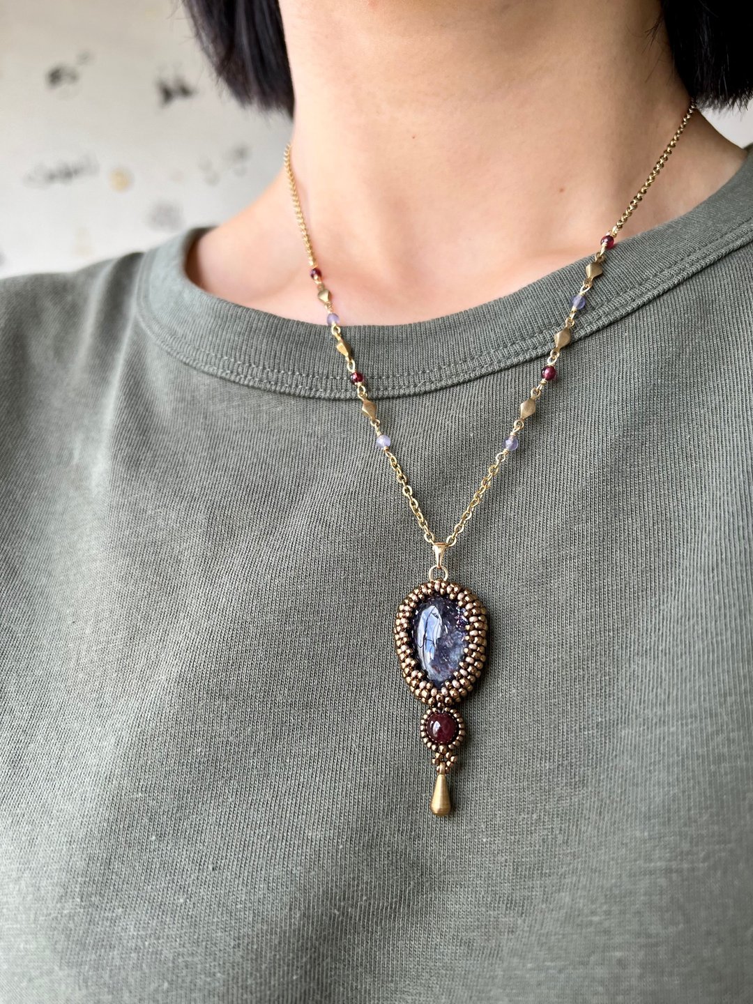 太阳堇青石 石榴石 串珠吊坠 配 宝石绕制链 - 项链 - 水晶 金色