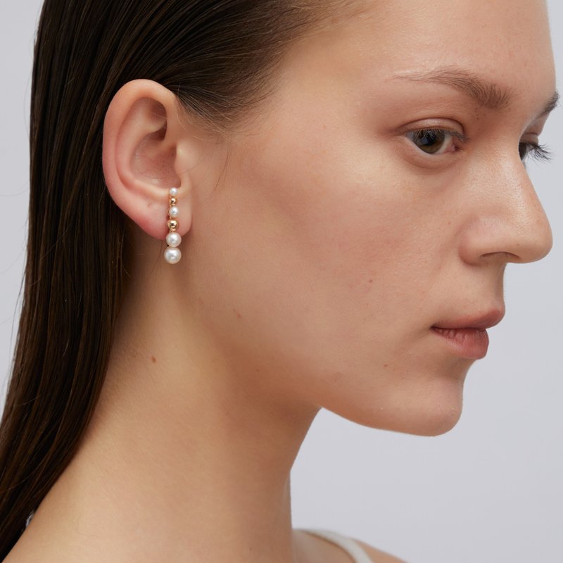 优雅渐层珍珠耳夹 925银厚镀18K金 Drops Pearl Ear Clip - 耳环/耳夹 - 珍珠 金色