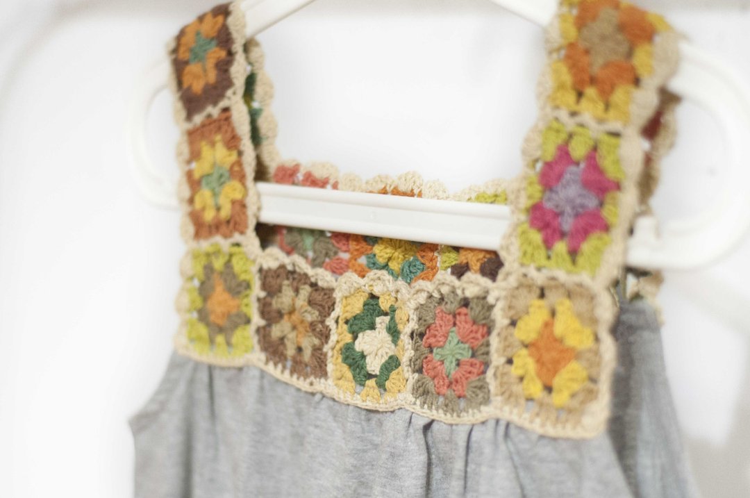 钩织背心/拼接背心上衣/手工刺绣背心/ethnic tops-北欧马卡龙花 - 女装背心 - 棉 灰色