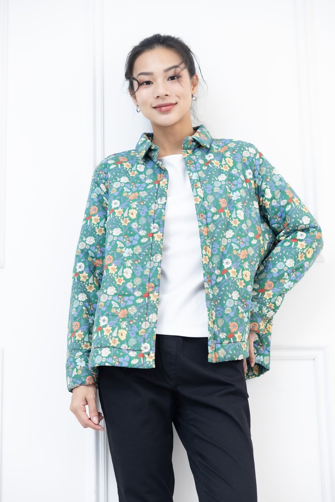 缤纷花朵蓝叶印花立领外套 绿色 - 女装休闲/机能外套 - 其他材质 绿色