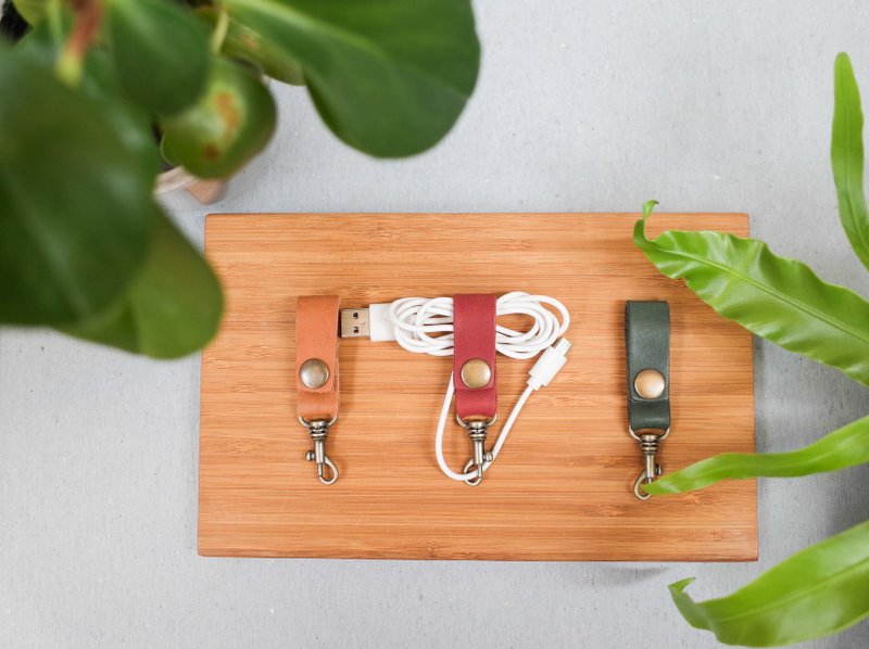 Shekinah 手工皮革 - 钩环两用集线器 - 卷线器/电线收纳 - 真皮 咖啡色