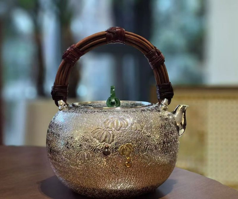 尚幀品 藤把福祿銀壺 純銀9999 一張打口打出 純手工 1250cc - 茶具/茶杯 - 纯银 