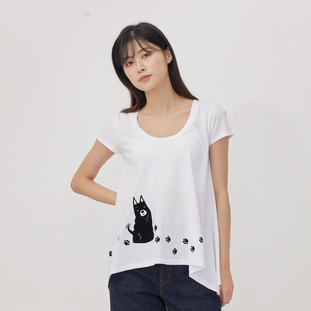 黑狗兄纯白短袖伞摆女TEE - 女装 T 恤 - 棉 