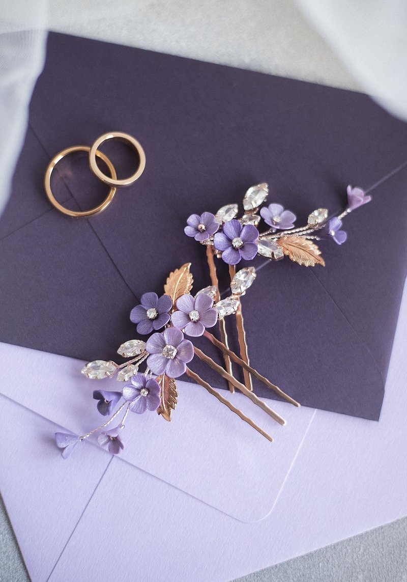Violet rose gold hair comb, Floral wedding hair piece, Dusty purple bridal pin - 发饰 - 粘土 紫色