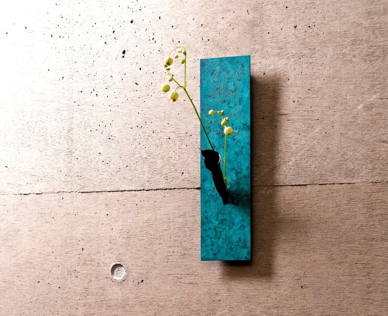 花器 l 妙手生花(迷你)-斑纹青铜色 - 花瓶/陶器 - 铜/黄铜 蓝色