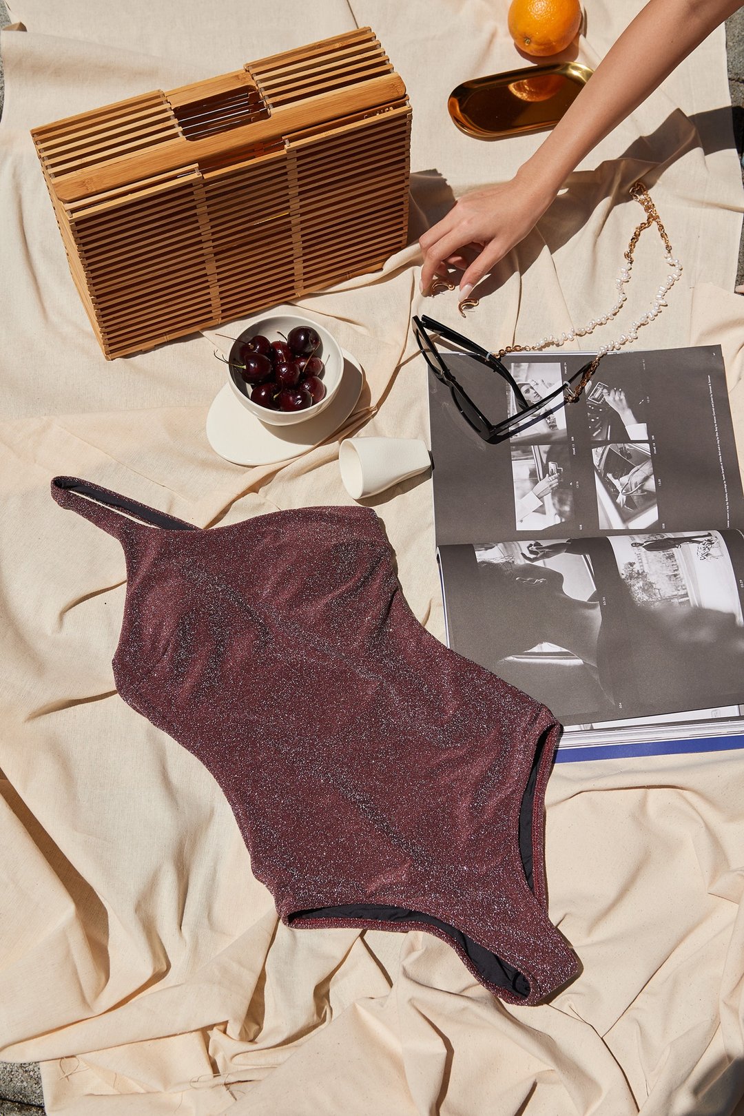 (Size S) PRA KYE One Shoulder One-piece Swimsuit in Wine - 女装泳衣/比基尼 - 聚酯纤维 红色