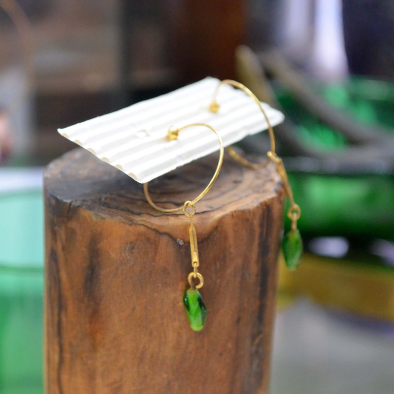贵族金圈垂坠绿色石耳环耳夹 贵妇淑女 日本高级二手古着珠宝首饰 - 耳环/耳夹 - 其他材质 绿色