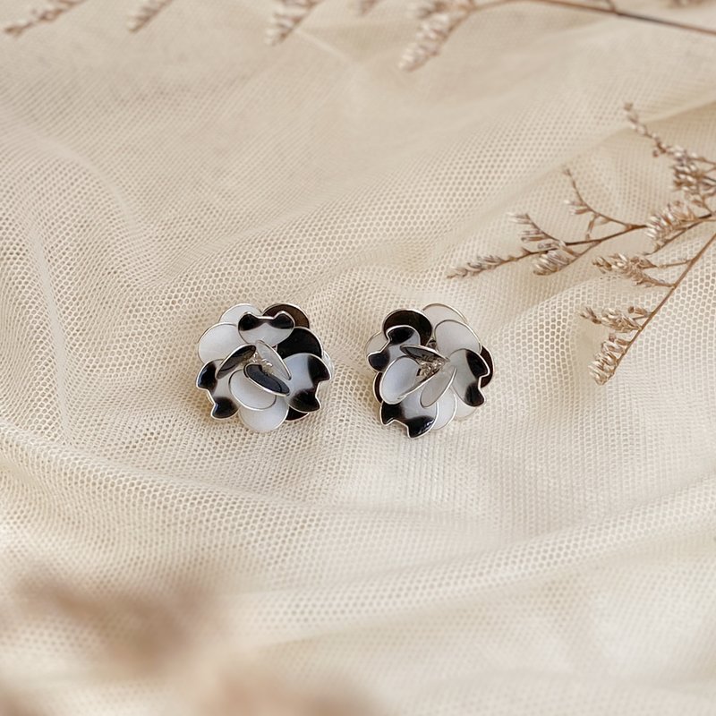 现货 奔驰猫 | 猫咪印象 乳牛猫 耳环 猫奴 可改 夹式耳环 - 耳环/耳夹 - 树脂 黑色