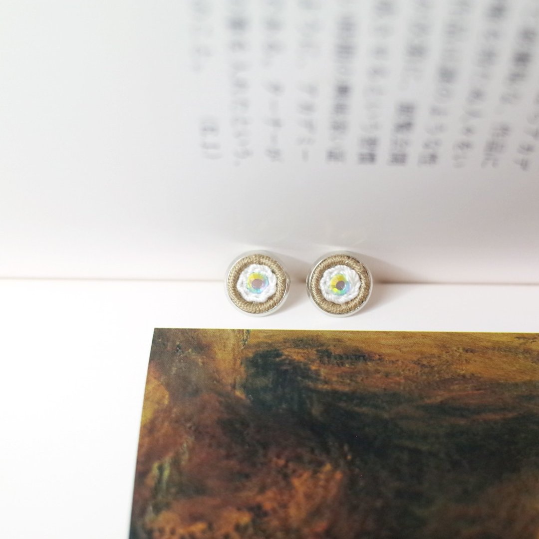 空想#16 锁链绣手刺绣耳环 耳夹/耳针 - 耳环/耳夹 - 绣线 卡其色