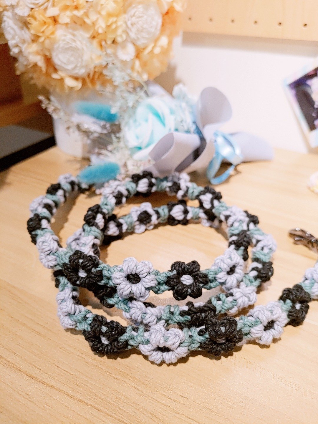 可调/全花固定长度双色花花手机挂绳背带-莫兰迪绿+浅灰+黑 - 挂绳/吊绳 - 棉．麻 黑色