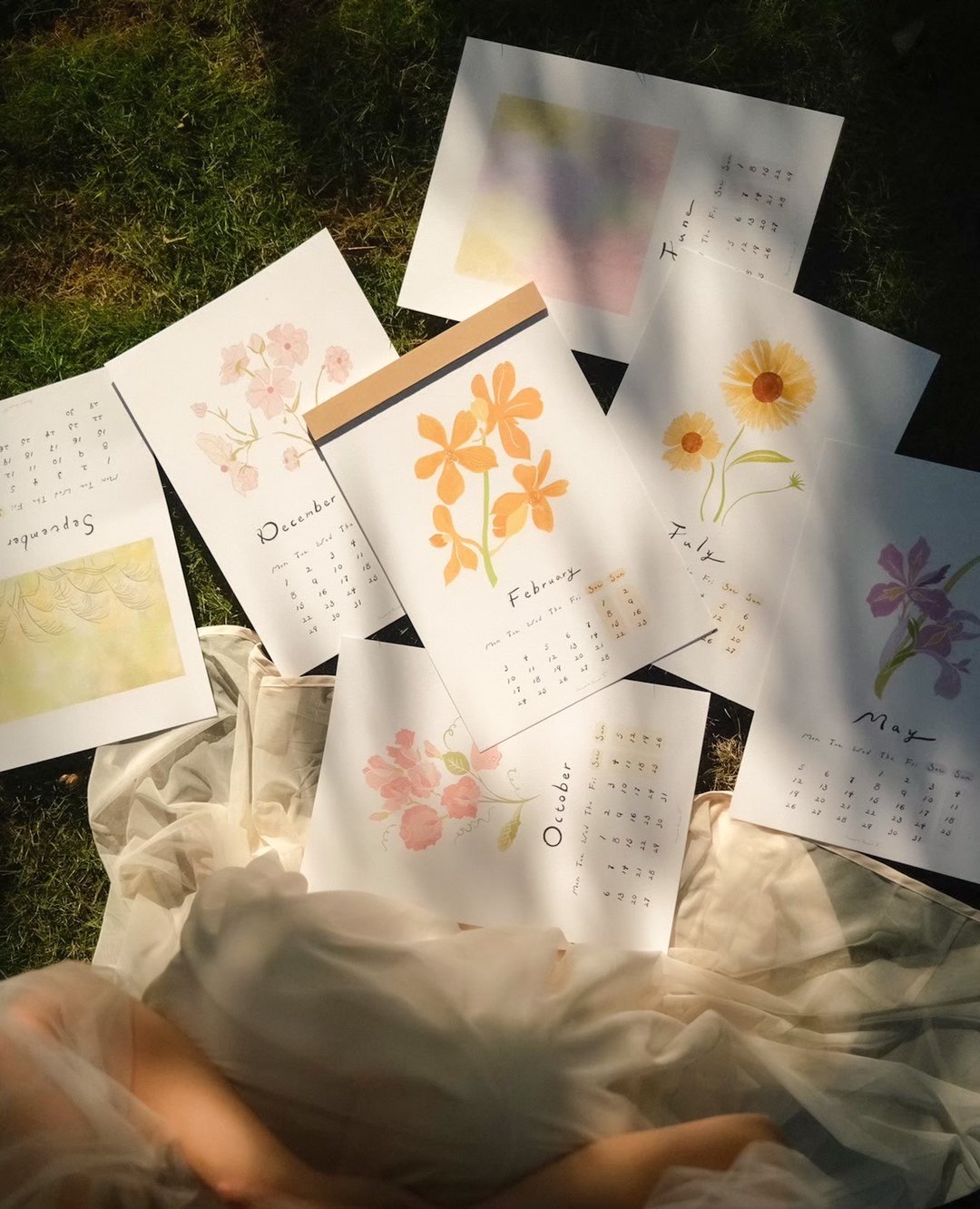 2025  柔らかな日々 植花月历 . 橱底 cookies &. - 年历/台历 - 纸 