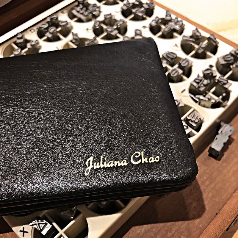 【加购】 定制化文字压印及烫印服务 需搭配皮革商品 - 皮夹/钱包 - 其他材质 多色