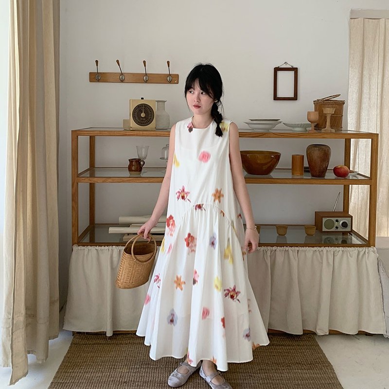 復古法式水彩暈染無袖裙 / 甜美森系清新百搭 / 背心連衣裙 - 洋装/连衣裙 - 棉．麻 白色