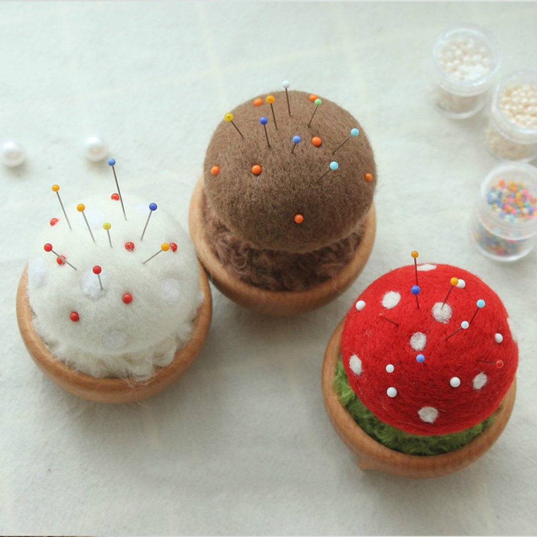 羊毛氈手作 蘑菇造型針插擺件 刺繡針收納 家居飾品 閨蜜交換禮物 - 摆饰 - 羊毛 红色