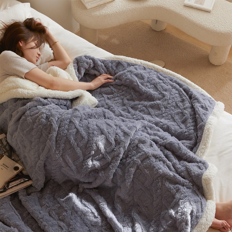 莫兰迪轻奢纯色牛奶绒x羊羔绒毯/双层毛毯150x200cm-MFB19 迷雾蓝 - 被子/毛毯 - 聚酯纤维 