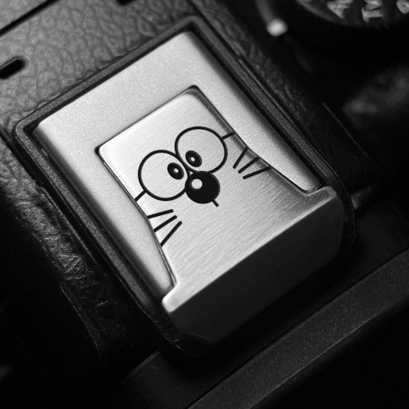 哆啦A梦 佳能相机热靴盖, 适用Canon R1 R3 R52 R62 R7 R8 R10等 - 相机 - 铜/黄铜 