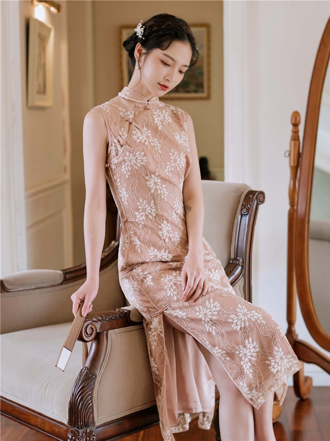 咖杏色 如煙 無袖包邊優雅蕾絲開衩旗袍 改良新中式國風洋裝禮服 - 旗袍 - 聚酯纤维 咖啡色