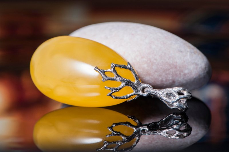 黄琥珀悬饰   琥珀树  黄琥珀悬饰, 天然波罗的海琥珀, 独一无二 - 项链 - 半宝石 黄色