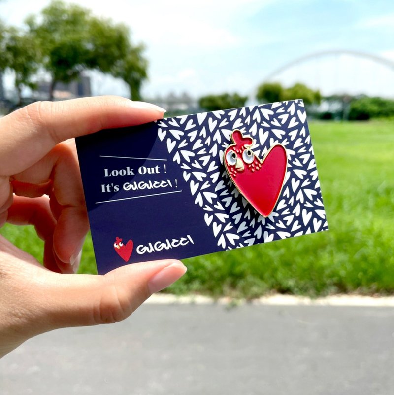 Funny Three Chickens 放3鸡 | GUGUCCI小心鸡徽章 别针 - 徽章/别针 - 其他金属 红色