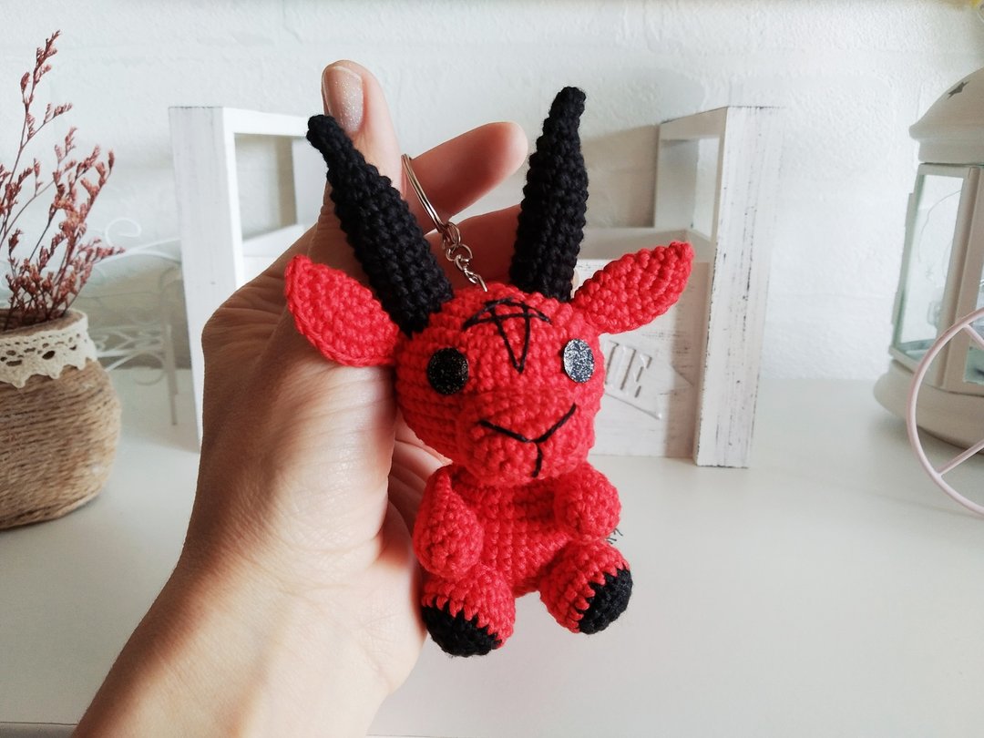 Demon keychain, creepy cute plush, occult gift, baphomet art doll, devil - 钥匙链/钥匙包 - 其他材质 蓝色