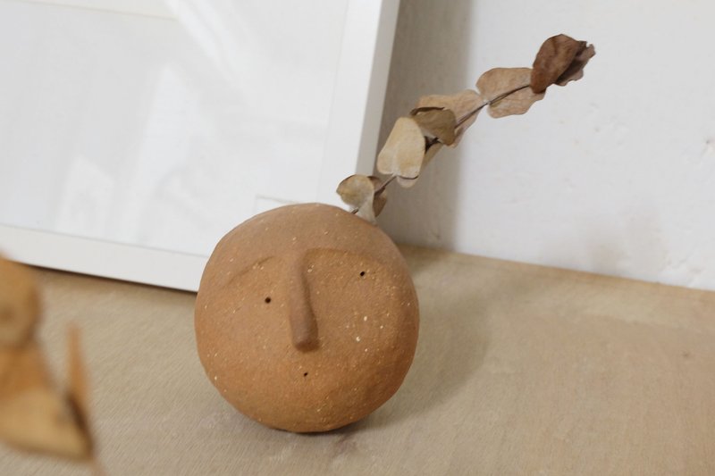 | Luna 陶偶系列 | 呆呆 陶器 小花瓶 摆设 - 花瓶/陶器 - 陶 咖啡色