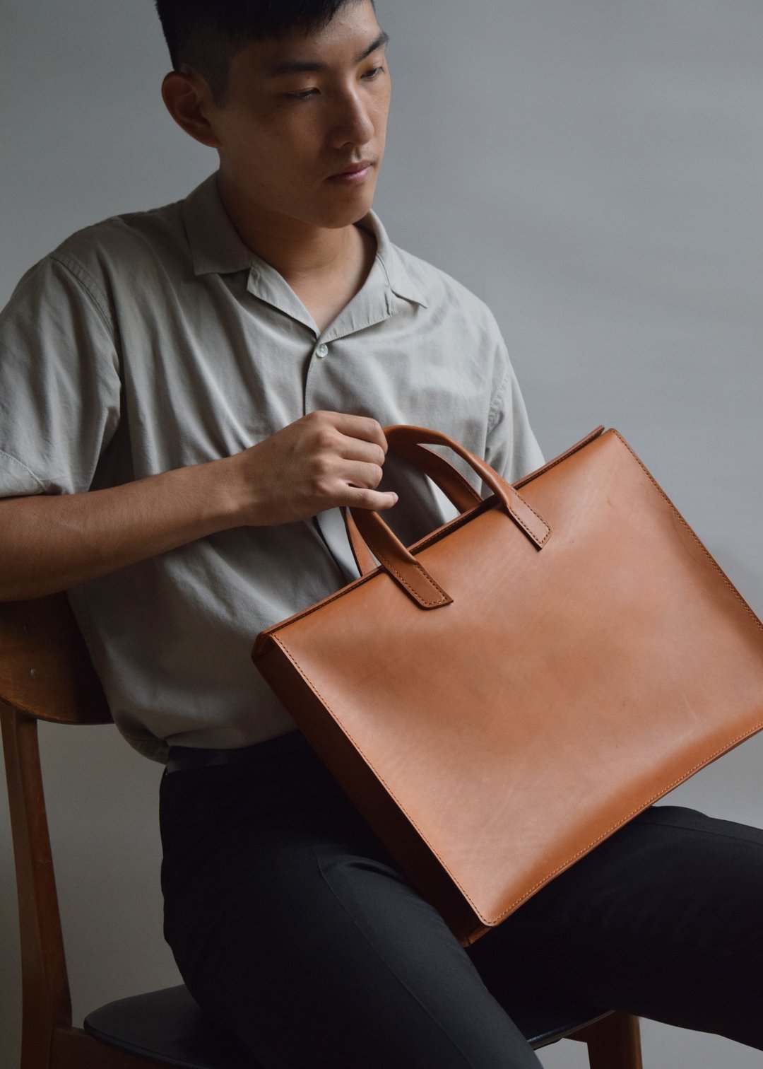 【笔电手提包 Laptop bag】植鞣皮革/ 16寸笔电 /都会公文包/简约 - 电脑包 - 真皮 咖啡色
