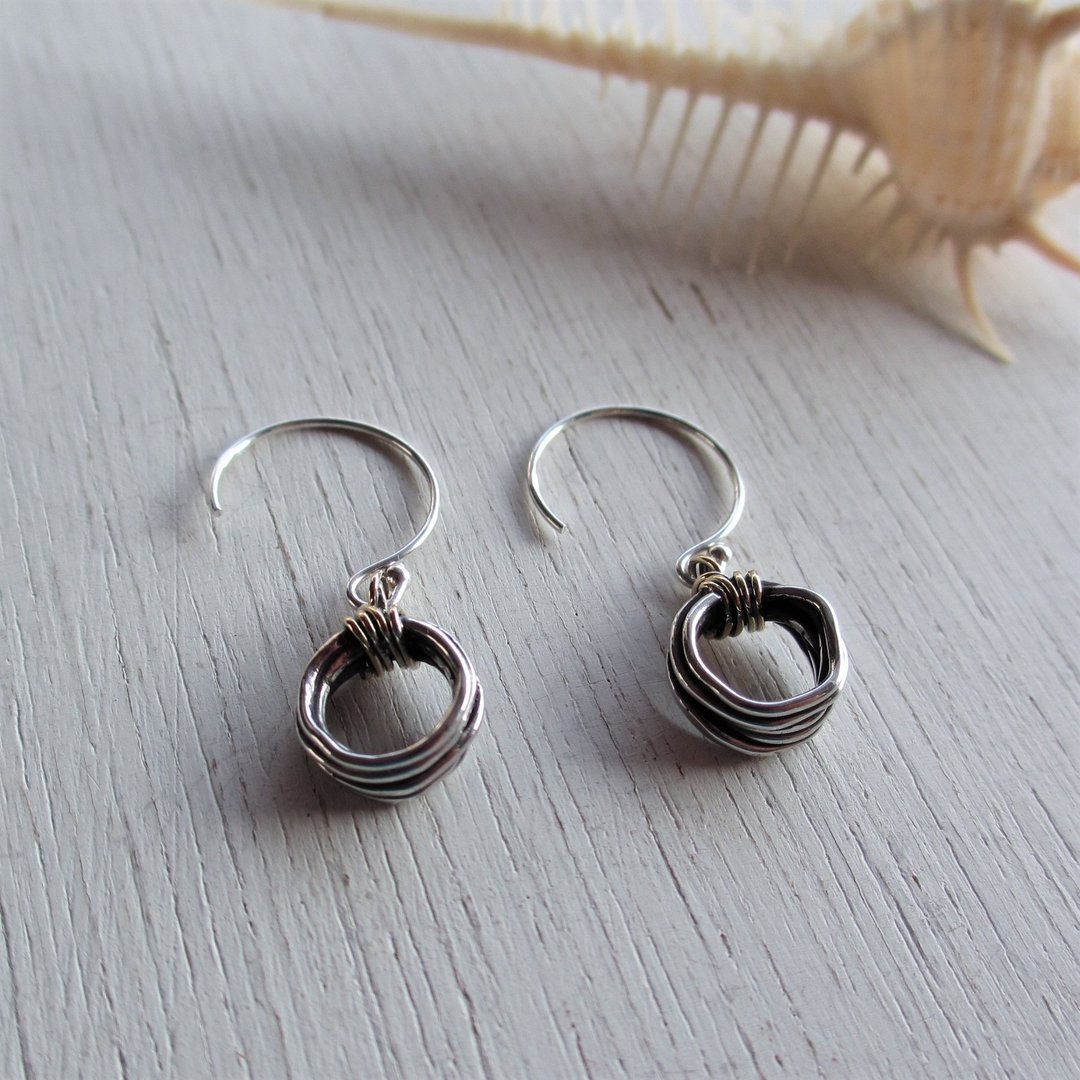 Wire Silver x K18 earrings - 耳环/耳夹 - 其他金属 银色
