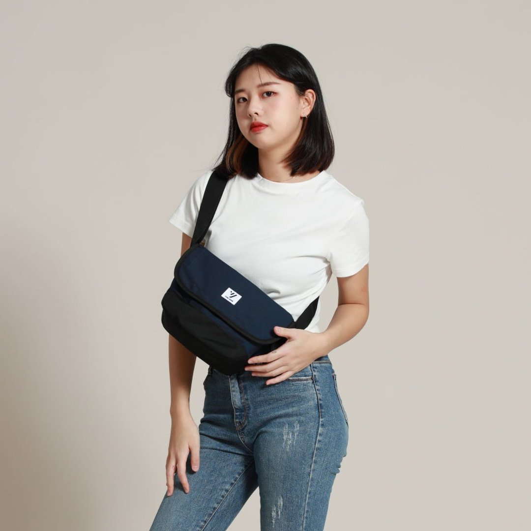 【快速出货】【开学季】YUN JOIN - TWILL 系列邮差包 - 侧背包/斜挎包 - 尼龙 