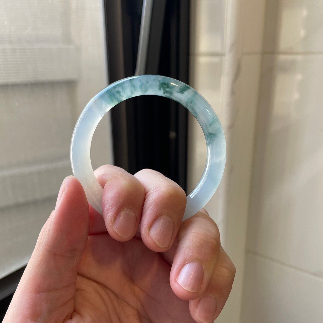 天然玻璃种手镯.放光冰飘花圆骨手镯.缅甸玉翡翠手镯.高冰起光.附 - 其他 - 其他材质 
